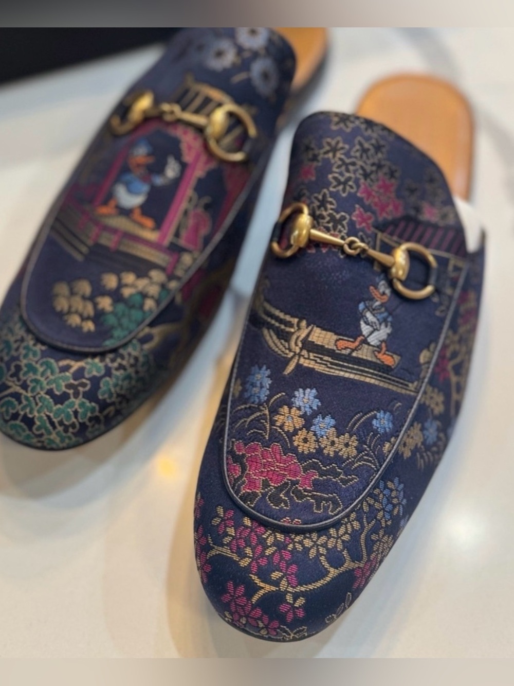 Gucci Donald Duck floral silk horsebit mules with gold hardware - Picture 2 of 8